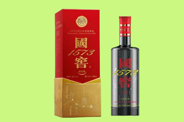 信阳市回收国窖1573.jpg