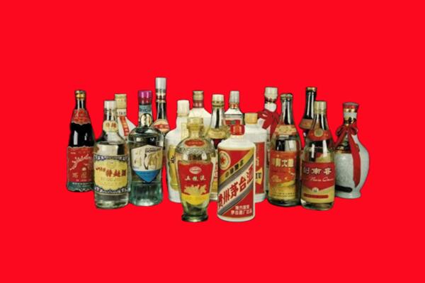 信阳市回收十八老酒.jpg